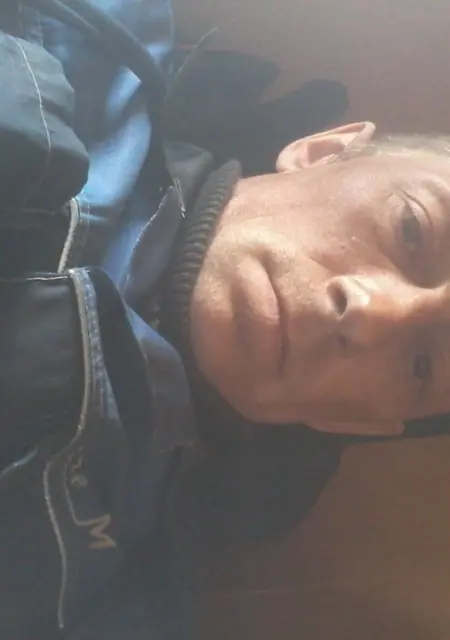 Я Коля, 48, из Губкинского, ищу знакомство для приятного времяпровождения