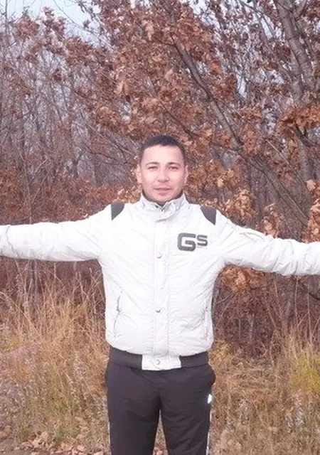 Илья из Уссурийска, ищу на сайте знакомства на одну ночь