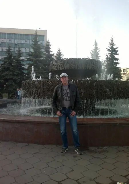 Я Женя, 42, из Междуреченска, ищу знакомства на одну ночь