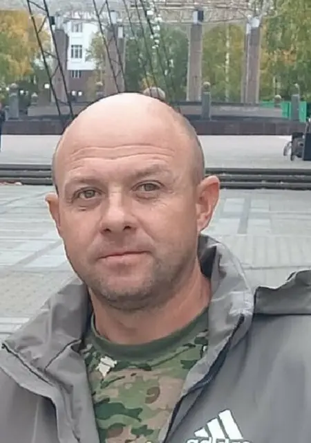 Я Денис, 42, знакомлюсь без обязательств в Пскове