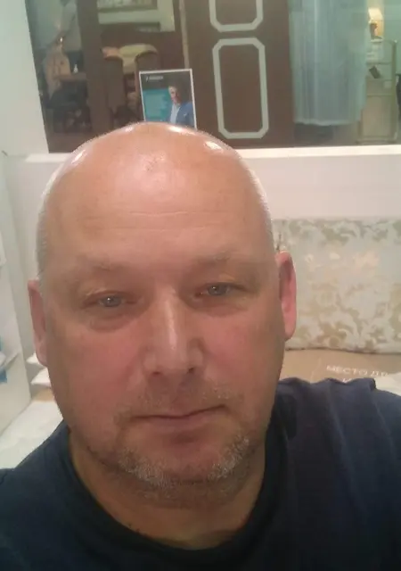 Виктор из Омска, мне 51, познакомлюсь без обязательств