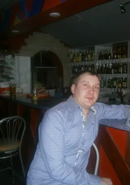 Я Александр, 37, из Лобни, ищу знакомства на одну ночь