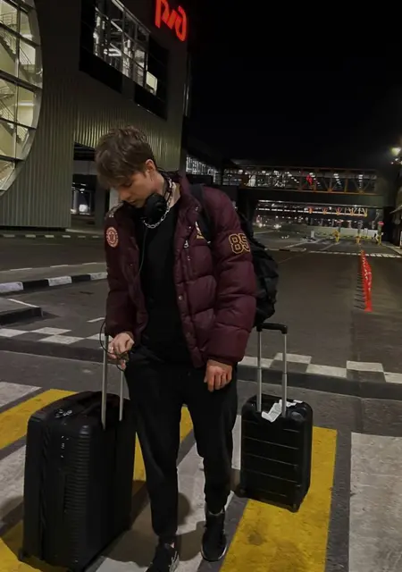 Я Vladislav, 31, знакомлюсь для приятного времяпровождения в Москве