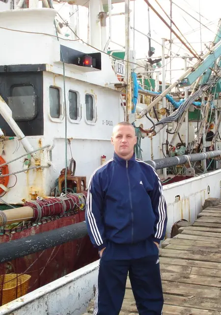 Я Василий, 50, из Южно-Сахалинска, ищу знакомства без обязательств