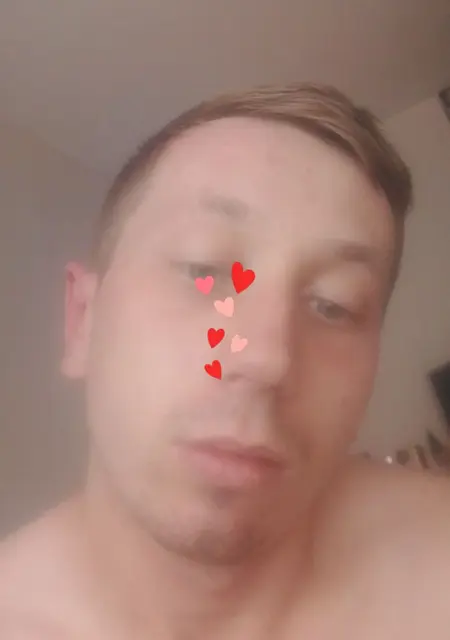 Рома из Гомеля, мне 29, познакомлюсь на одну ночь