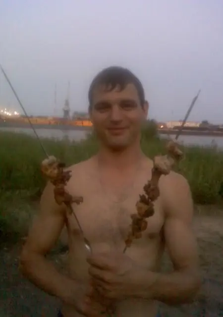 Дима из Астрахани, мне 41, познакомлюсь для общения