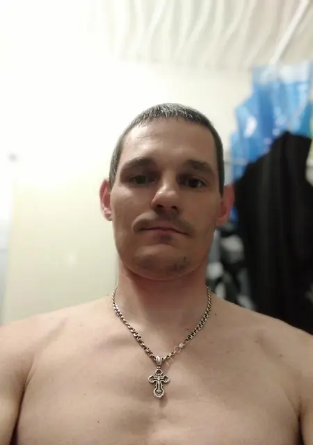 Александр из Челябинска, мне 40, познакомлюсь без обязательств