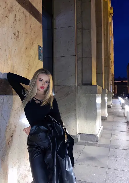 Анджелина из Франкфурта-на-майне, мне 22, познакомлюсь для дружбы