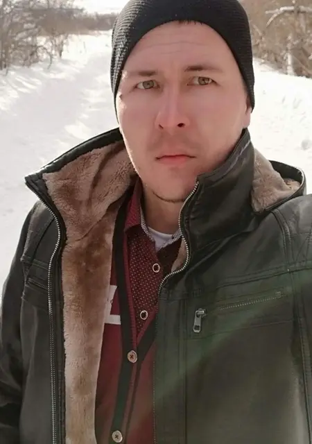 Я Денис, 31, из Саратова, ищу знакомство для приятного времяпровождения