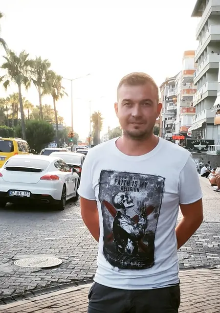 Серж из Липецка, мне 42, познакомлюсь для приятного времяпровождения