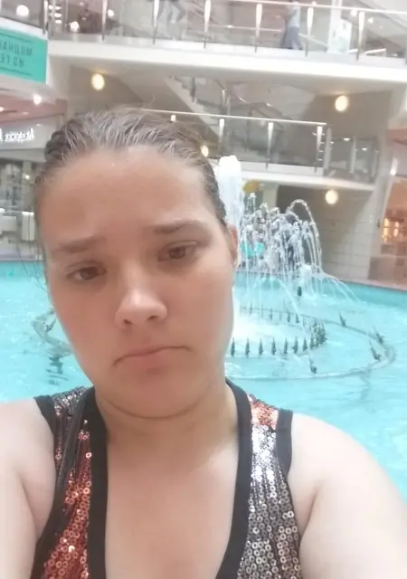 Я Анастасия, 27, из Тюмени, ищу знакомство для постоянных отношений