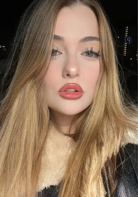 Анна из Ульяновска, ищу на сайте приятное времяпровождение