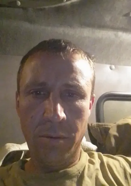 Я Александр, 35, из Новошахтинска, ищу знакомства без обязательств