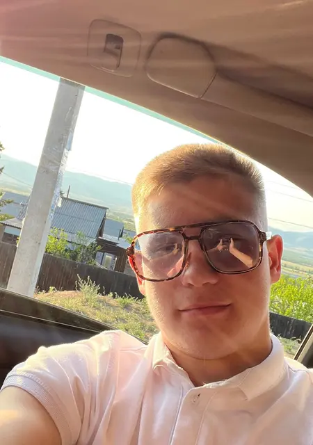 Роман из Мурома, мне 18, познакомлюсь на одну ночь