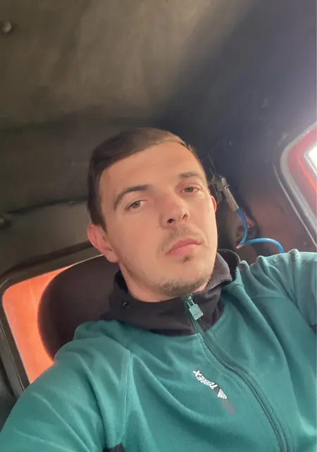 Иван из Михайловска, мне 30, познакомлюсь на одну ночь