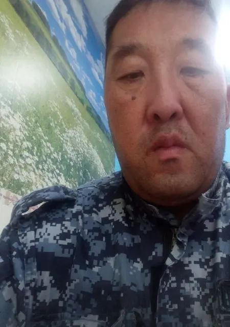 Василий Хушкеев из Улан-Удэ, мне 42, познакомлюсь без обязательств