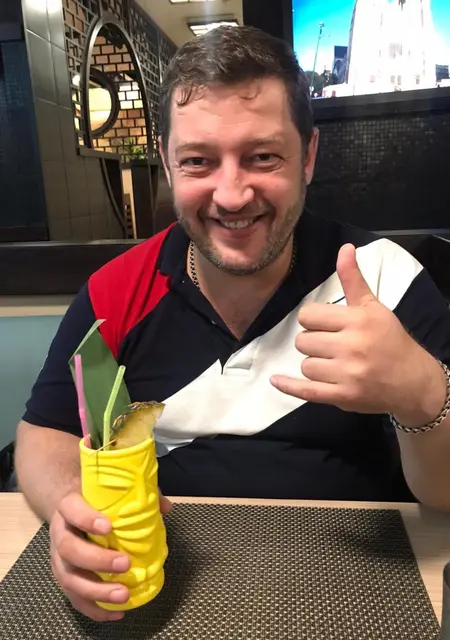 Я Анатолий, 44, из Калининграда, ищу знакомства без обязательств