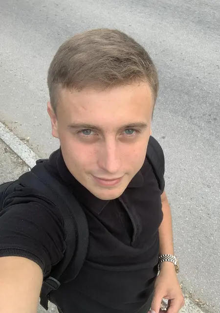 Влад из Ялты, ищу на сайте знакомства на одну ночь