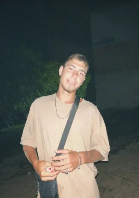 Я Islam, 22, из Арсеньева, ищу знакомства без обязательств