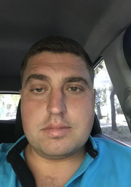 Алекс з Маріуполя, шукаю на сайті знайомства на одну ніч