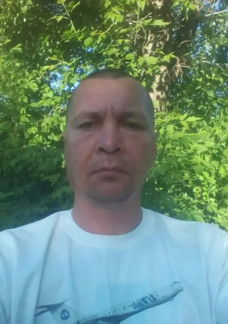 Я Анатолий, 51, из Екатеринбурга, ищу знакомство для постоянных отношений