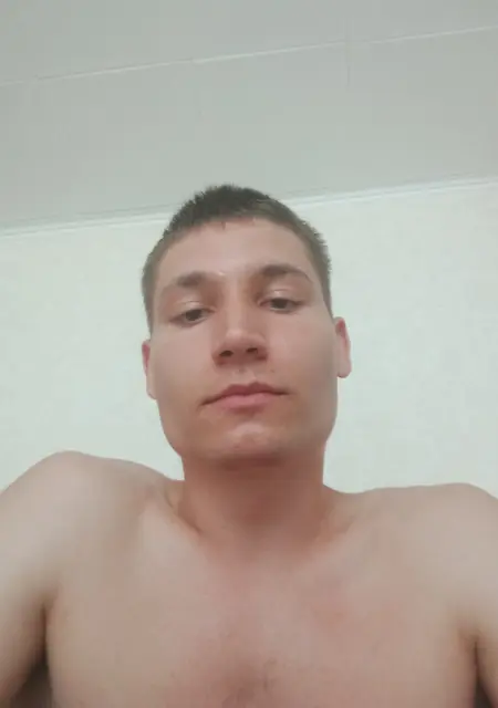 Денис из Волгодонска, мне 26, познакомлюсь для общения