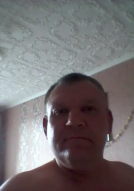 Я Иван, 51, из Твери, ищу знакомства без обязательств