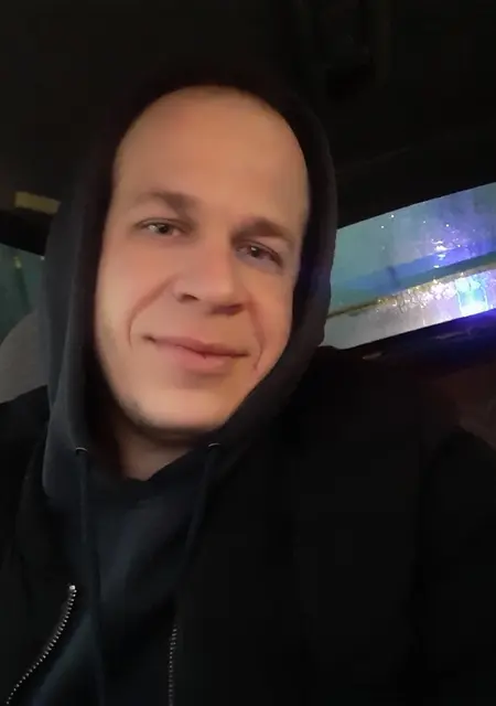 Александр из Саранска, ищу на сайте знакомства на одну ночь