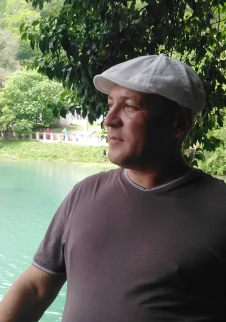 Я Рустем Рафикович К, 49, из Заинска, ищу знакомства без обязательств