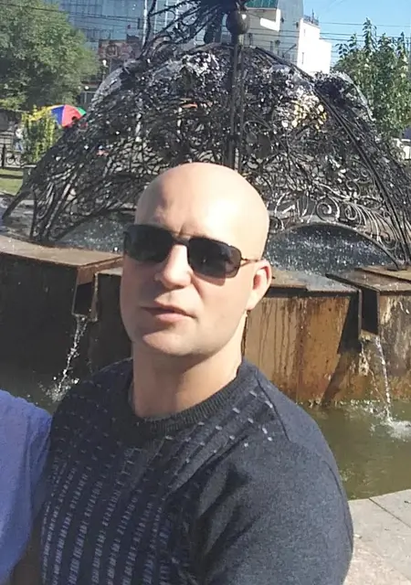 Я Костя, 40, из Свободного, ищу знакомства без обязательств