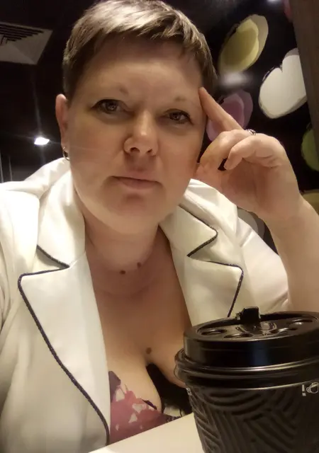 Я Надежда, 45, из Одессы, ищу знакомство для постоянных отношений