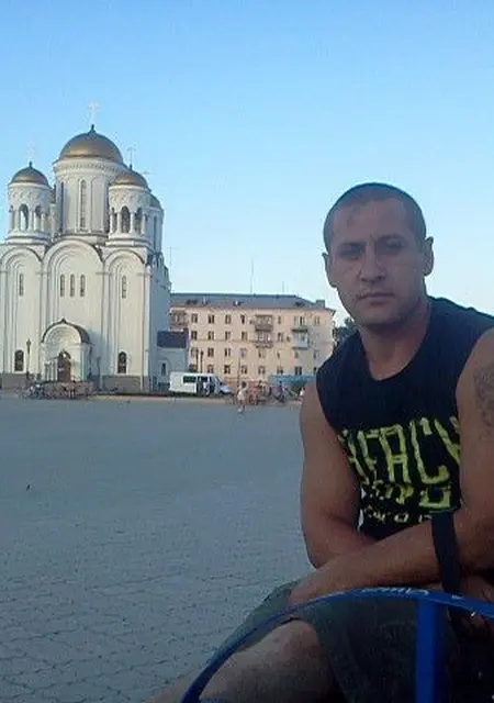 Я Саша, 43, знакомлюсь на одну ночь в Серове