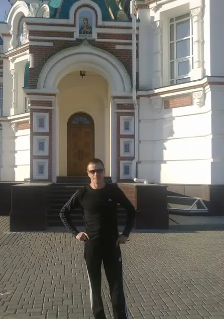 Руслан из Омска, мне 45, познакомлюсь на одну ночь