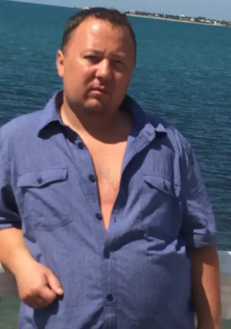 Александр из Тучкова, ищу на сайте приятное времяпровождение