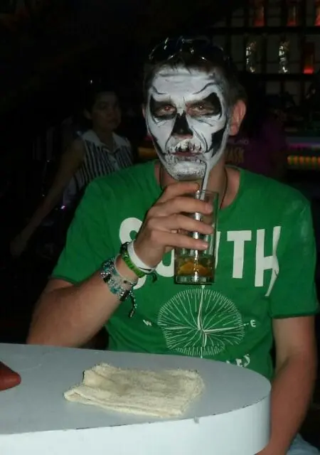 Максим из Артема, ищу на сайте знакомства без обязательств