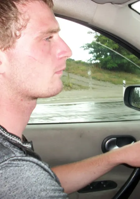 Я Максим, 35, из Геленджика, ищу знакомства без обязательств