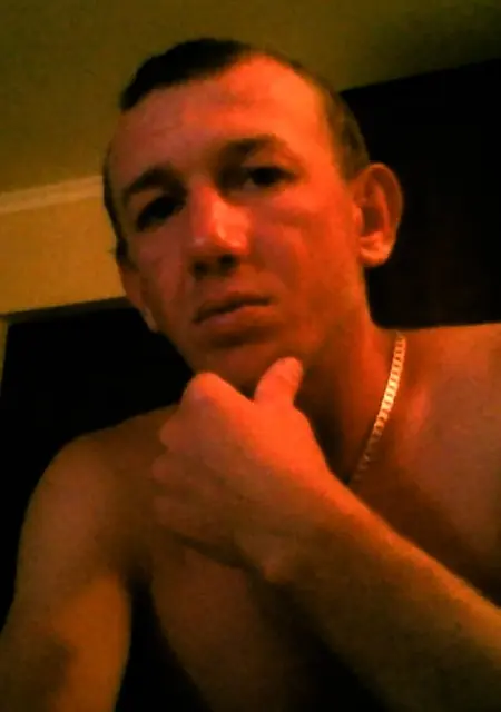 Коля из Крымска, ищу на сайте знакомства на одну ночь