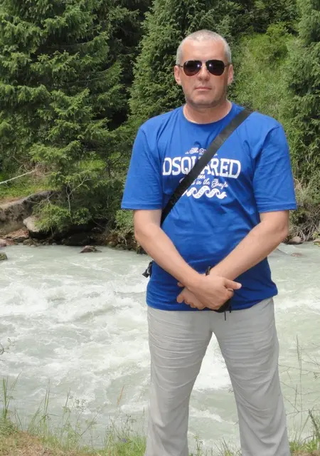 Александр из Владивостока, мне 56, познакомлюсь на одну ночь