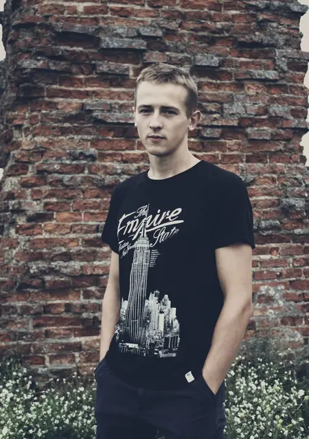 Я Сергуня, 35, из Котласа, ищу знакомства без обязательств