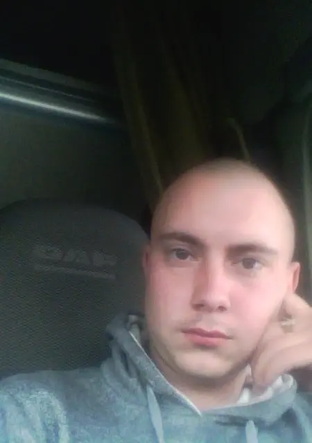 Я Вадим, 33, из Кореновска, ищу знакомства без обязательств