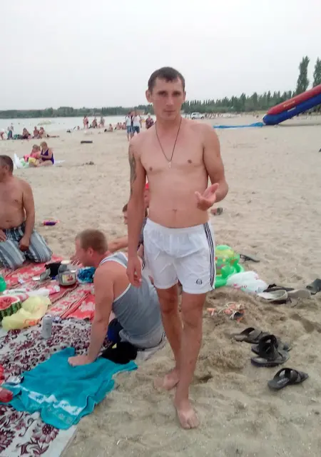 Александр из Азова, ищу на сайте знакомства без обязательств