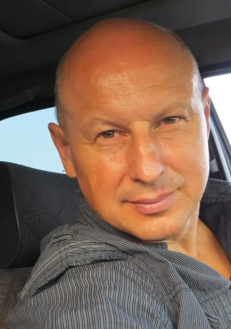 Vlad з Кременчука, мені 52 років, познайомлюсь для спілкування