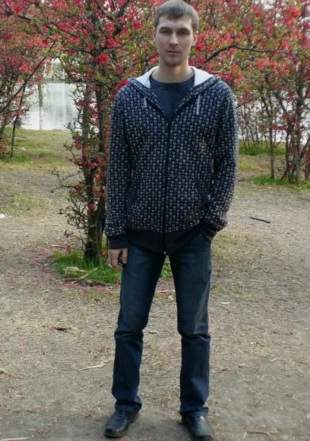 Я Артем, 41, из Лобни, ищу знакомства без обязательств