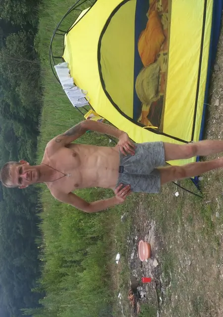 Я Сергей, 43, из Фокина, ищу знакомства на одну ночь