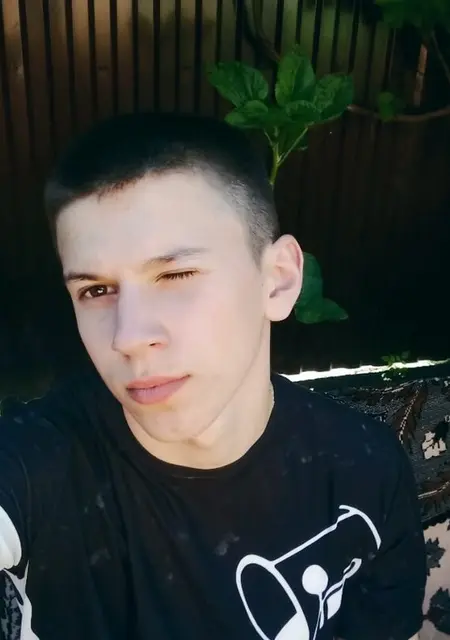 Назар из Хмельницкого, мне 26, познакомлюсь для постоянных отношений