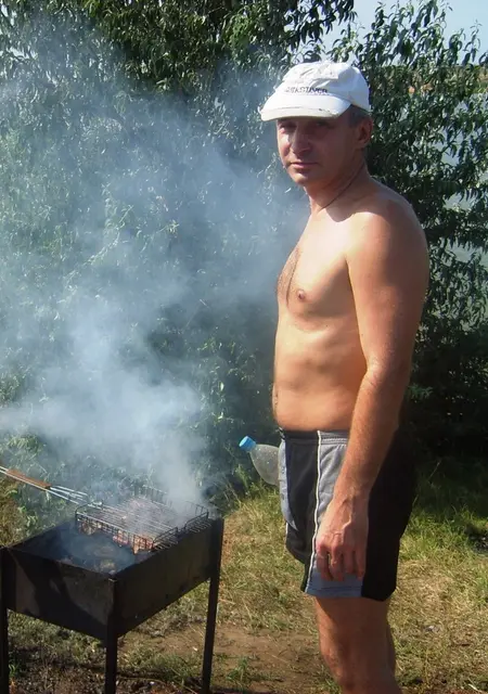 Сергей из Энгельса, ищу на сайте знакомства без обязательств