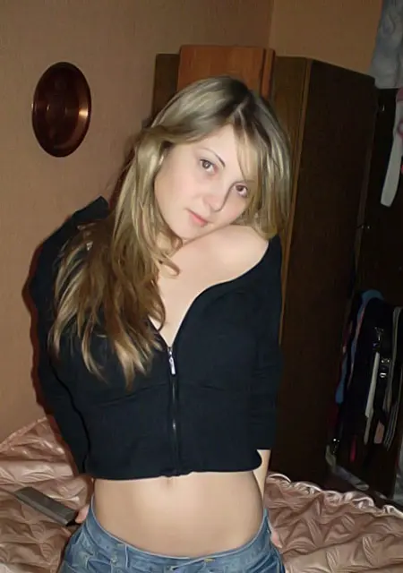 Я Алина, 32, из Саратова, ищу знакомства без обязательств