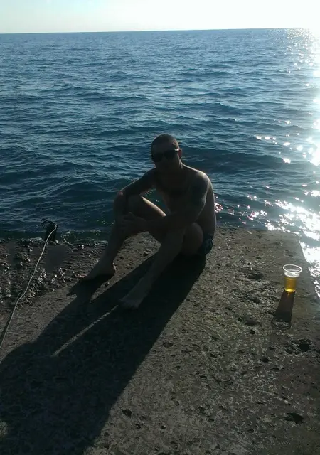 Евгений из Геленджика, мне 38, познакомлюсь на одну ночь