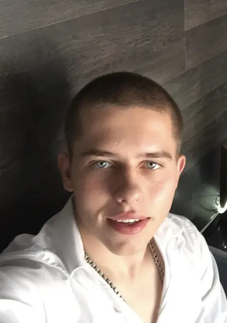 Я Вова, 29, знакомлюсь для общения в Геленджике