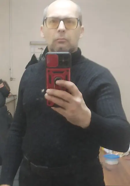 Я Евгений, 43, знакомлюсь на одну ночь в Санкт-Петербурге